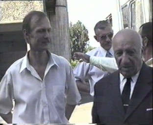 1937316511-90