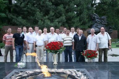 vstrecha-v-alma-ate-2007-god-20-let-vypusku-12